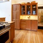 Traditional Wood Kitchen Cabinets