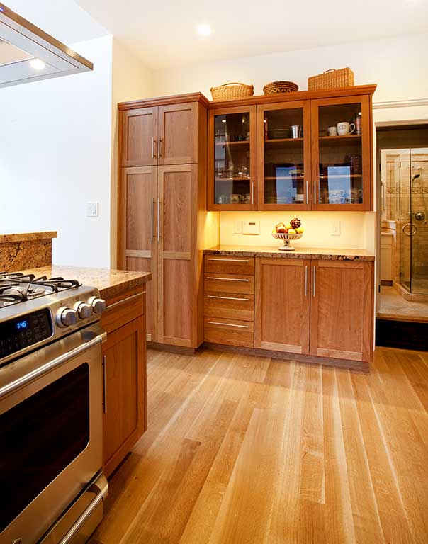 Traditional Wood Kitchen Cabinets